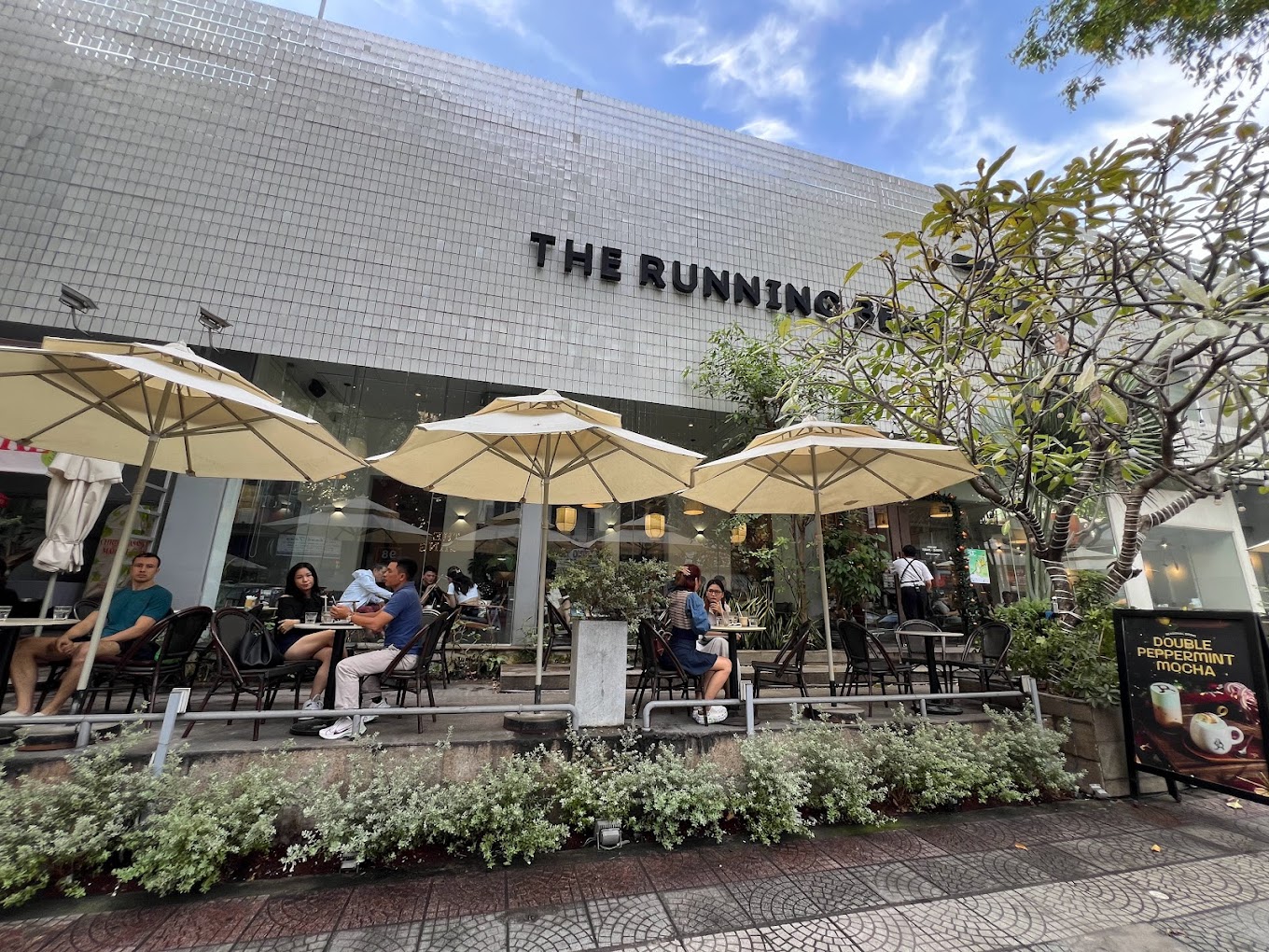 The Running Bean Hồ Tùng Mậu